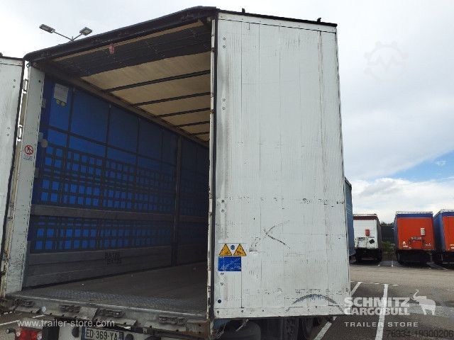Open semitrailer with tarp Schmitz Cargobull Semitrailer Curtainsider Standard