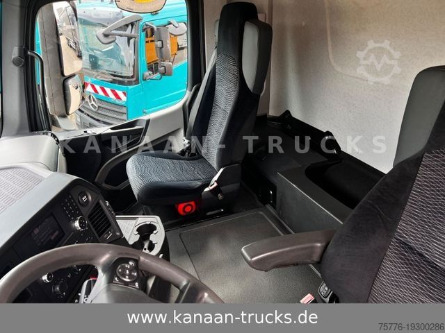 Truck mounted crane MERCEDES-BENZ 1845 Antos 4x2 Baustoffkran Palfinger 21001L