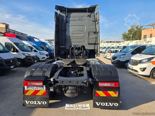 Standard road tractor Volvo VOLVO 500 KM 300MILA 2023
