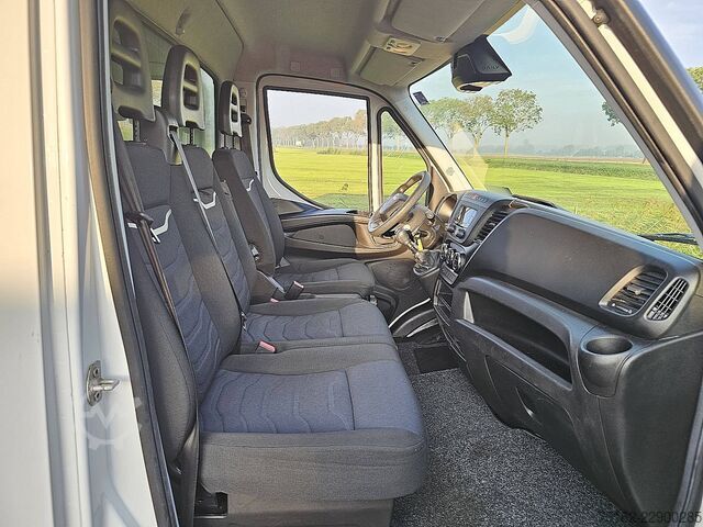 Suitcase IVECO DAILY 35 S 14 Bakwagen | Laadklep | Zijdeur | S...