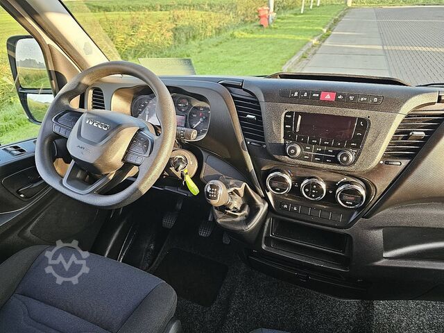 Suitcase IVECO DAILY 35 S 14 Bakwagen | Laadklep | Zijdeur | S...