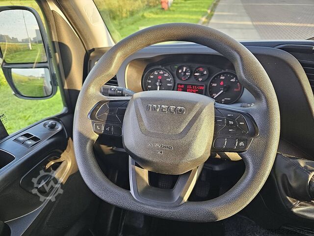 Suitcase IVECO DAILY 35 S 14 Bakwagen | Laadklep | Zijdeur | S...