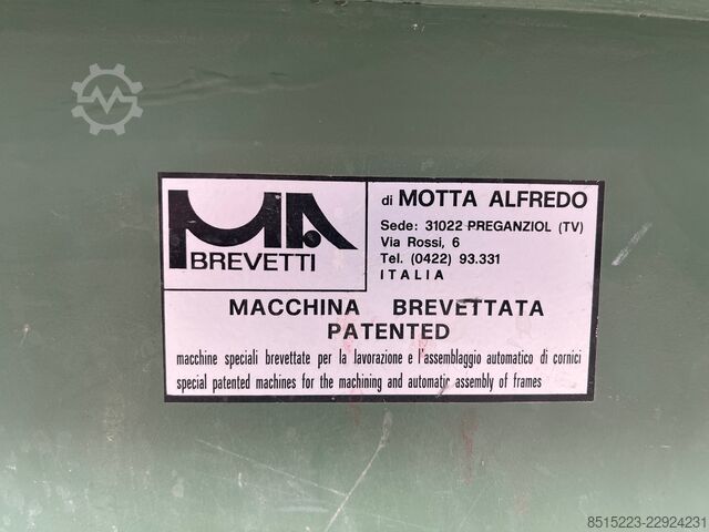 Miter saw Alfredo Motta Patented machine