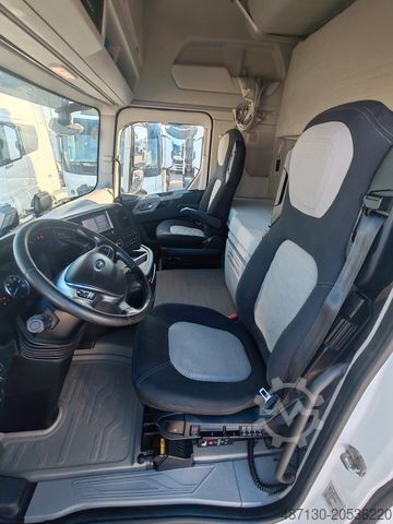 Volume tractor unit FORD F-MAX 500 mega