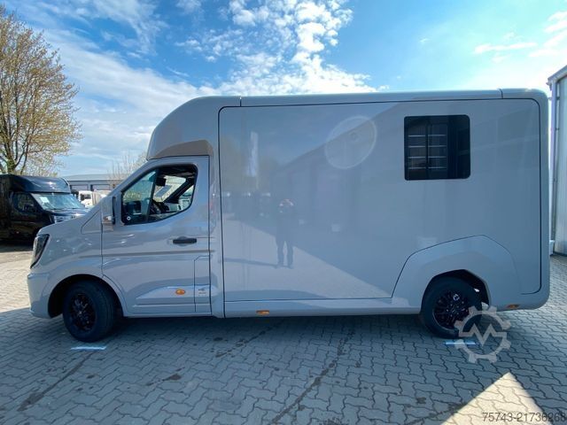Livestock transporter RENAULT Master STX  Haras AUTOM. NEW MODEL 2025
