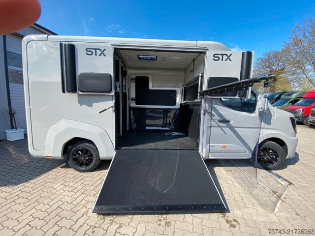 Livestock transporter RENAULT Master STX  Haras AUTOM. NEW MODEL 2025