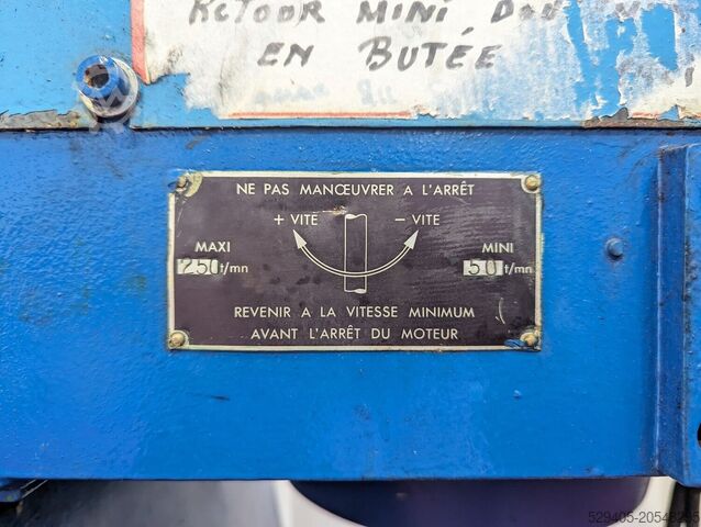 Grenier – Charvet E 11 Grenier – Charvet E 11