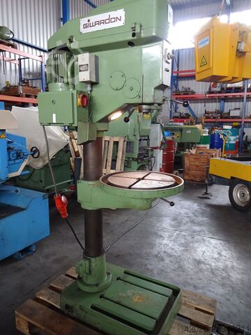 Säulenbohrmaschine Gillardon , GB 30