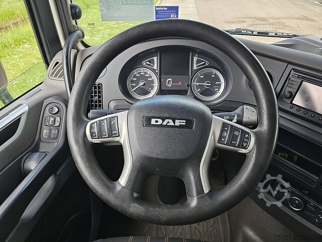 Chassis with cab DAF XF 480 6x2*4