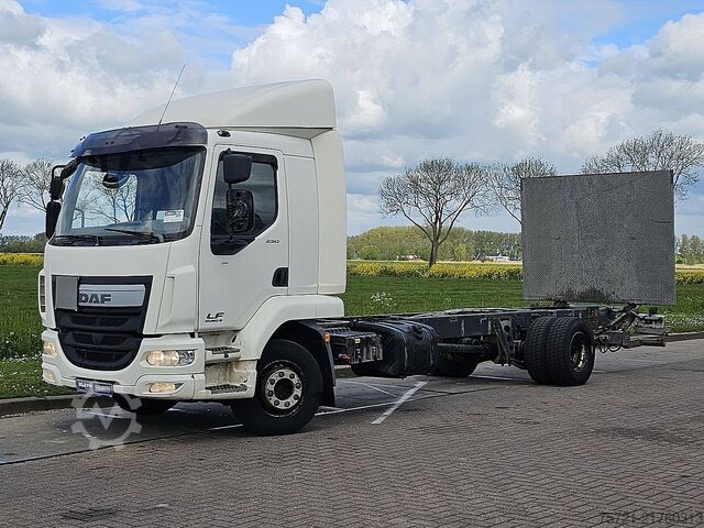 Chassis with cab DAF LF 250 16T