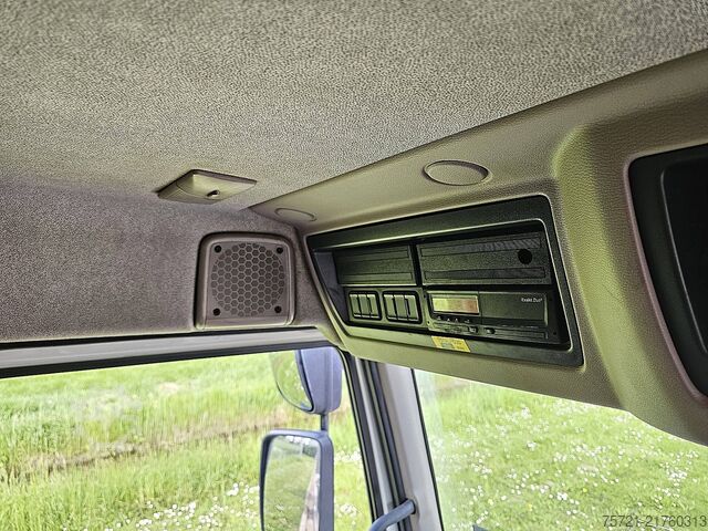 Chassis with cab DAF LF 250 16T