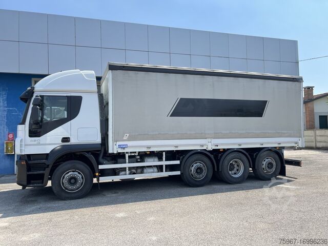 Flatbed truck with tarpaulin Iveco Stralis 420