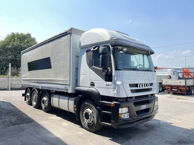 Flatbed truck with tarpaulin Iveco Stralis 420