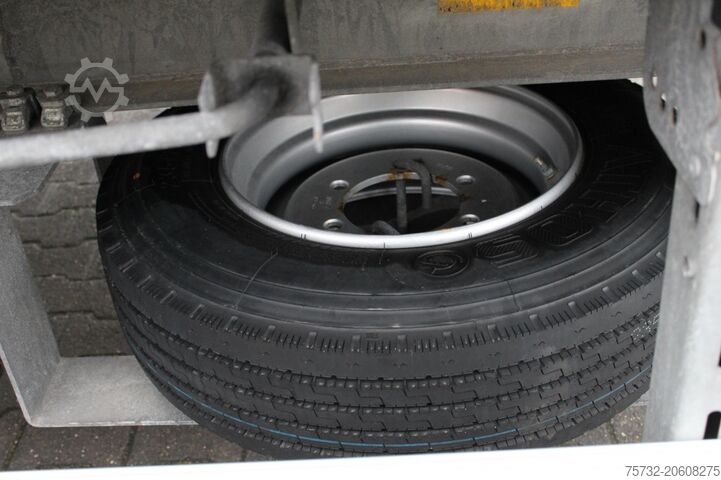 Box trailer Junge 2-Achser BPW Durchladen Doppelstock TOP