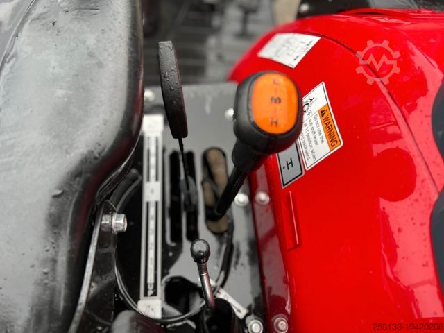 Hofschlepper Tym TYM T475 NH Hofschlepper