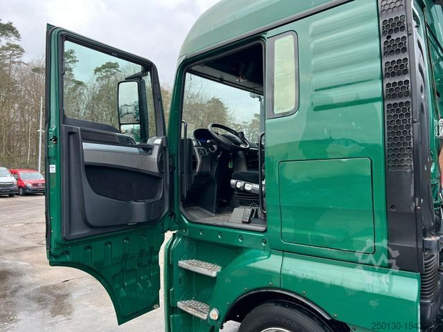 Volume tractor unit MAN TGX 18.360 4x2 EU6 Low-Liner