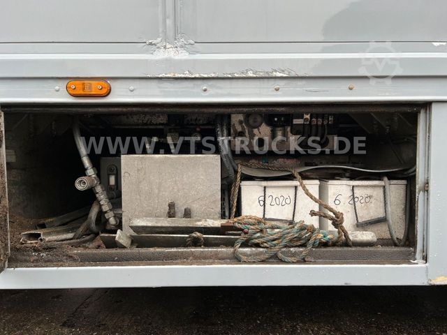 Horse transport trailer Finkl VA 24 3.Stock Vieh. Hubdach Rampe 3 Achsen