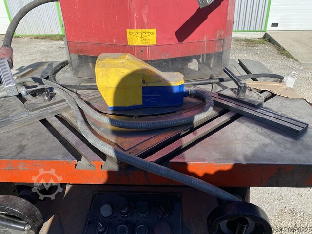 Notching machine amada promecam versa 204