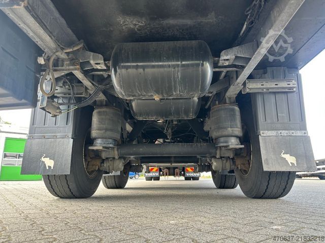 Standard tractor unit VOLVO FM 380 / Schmitz / 3 Kammer / Carrier ICELAND