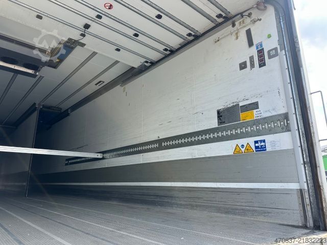Reefer semitrailer SCHMITZ CARGOBULL SCB 2 / Carrier ICELAND / Elektro / 3 x Kammer