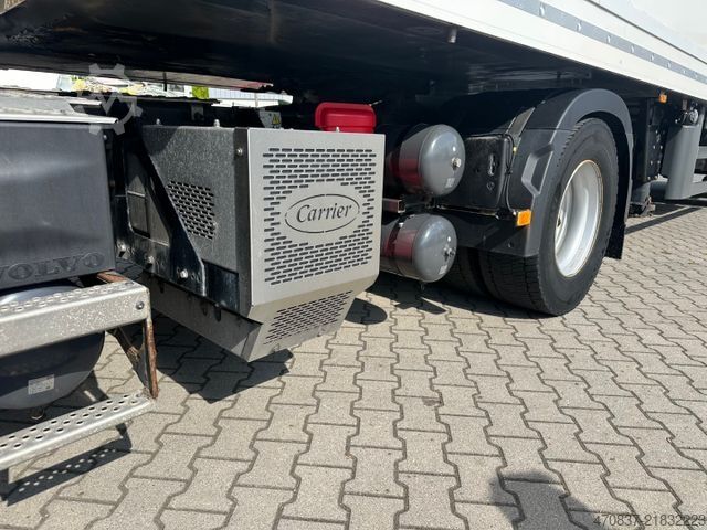 Reefer semitrailer SCHMITZ CARGOBULL SCB 2 / Carrier ICELAND / Elektro / 3 x Kammer