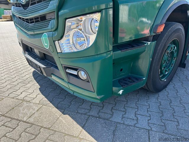 Kühlkoffer-LKW MERCEDES-BENZ Actros 2542 / Heizung / Blumen / LBW