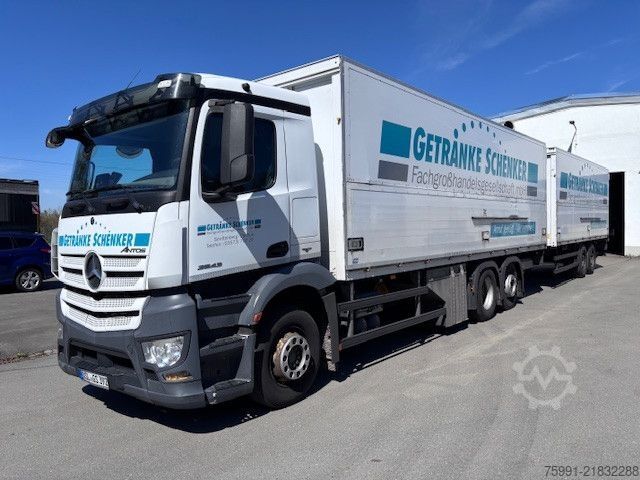 LKW mit Getränkeaufbau MERCEDES-BENZ MB Antos Getränkeaufbau Schwenkwand Ladebordwand