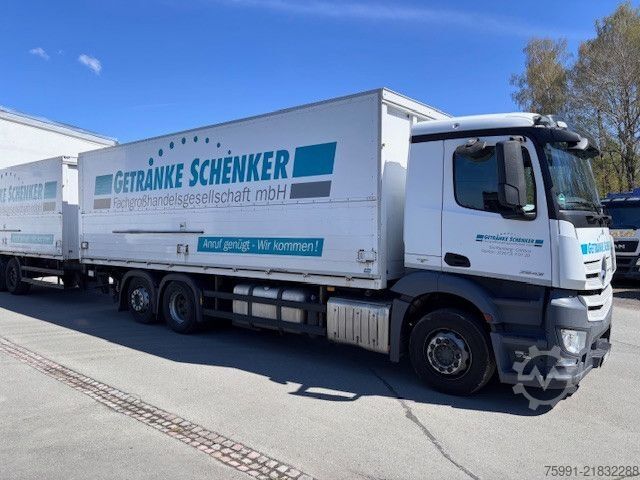 LKW mit Getränkeaufbau MERCEDES-BENZ MB Antos Getränkeaufbau Schwenkwand Ladebordwand