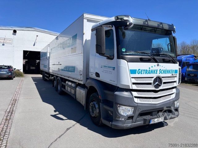 LKW mit Getränkeaufbau MERCEDES-BENZ MB Antos Getränkeaufbau Schwenkwand Ladebordwand