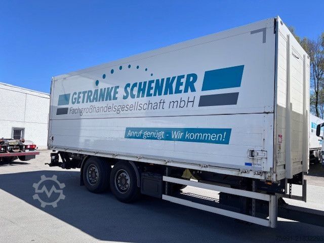Beverage trailer ORTEN ag18t Anhänger gür Getränke mit Ladebordwand.