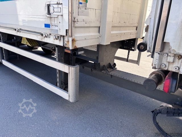 Beverage trailer ORTEN ag18t Anhänger gür Getränke mit Ladebordwand.