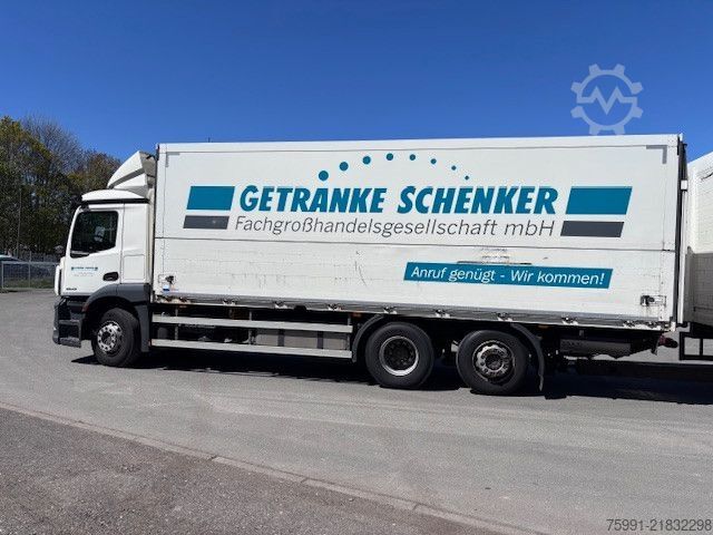 Beverage truck MERCEDES-BENZ Actros 5 mit Schwenwandkoffer und Ladebordwand
