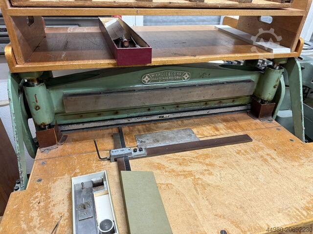 Nut- und Perforiermaschine Kroll 80 cm