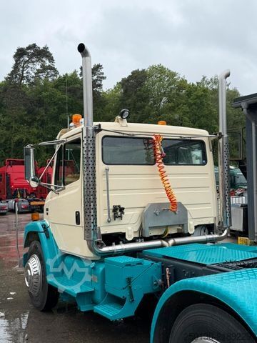 Tractor unit FREIGHTLINER FL70 4x2 elek verschiebbare Sattelkupplung *TOP*