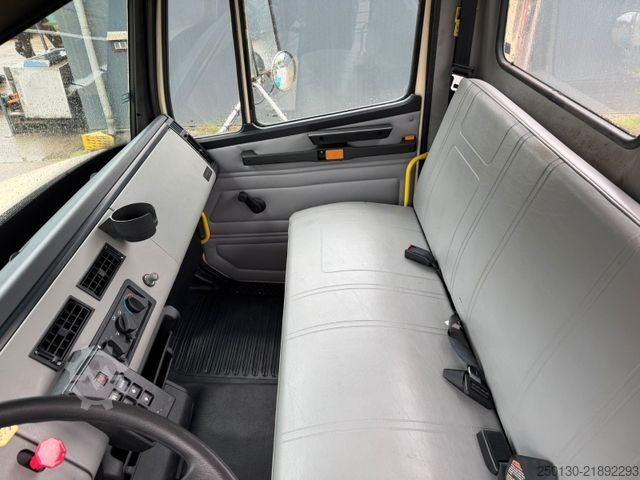 Tractor unit FREIGHTLINER FL70 4x2 elek verschiebbare Sattelkupplung *TOP*