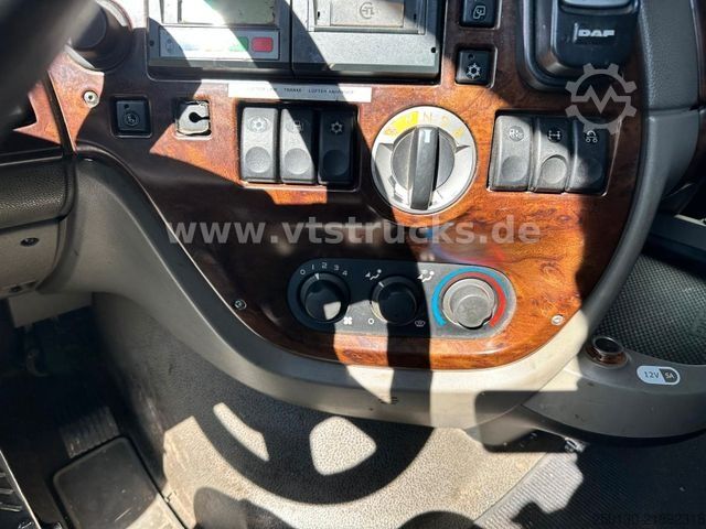 LKW-Fahrgestell DAF XF105 6x2 LL 3.Stock Menke Hubdach/Rampe/Tränke