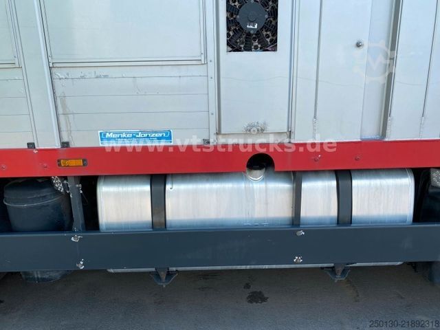 LKW-Fahrgestell DAF XF105 6x2 LL 3.Stock Menke Hubdach/Rampe/Tränke
