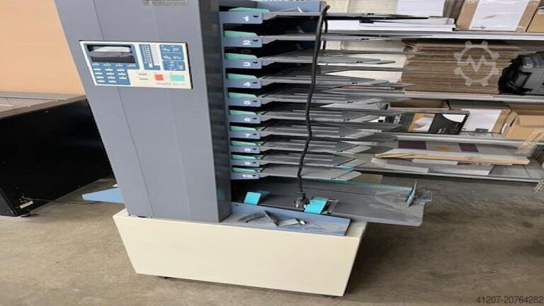 Zusammentrag Duplo DFC 10 Gathering machine