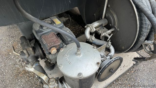 Landmaschine  Danubia Heizöl / Dieseltank 1000 L Baujahr 1981