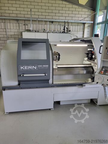 Cycle-controlled lathe DMT Kern CD402
