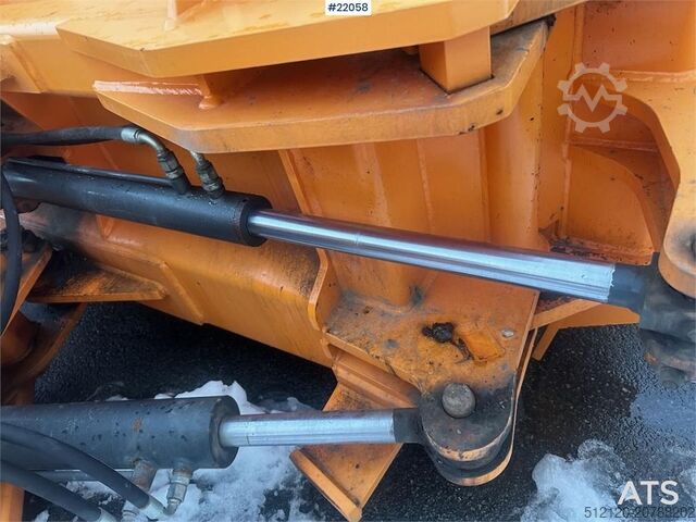 Baumaschine Schmidt folding wing snow plough