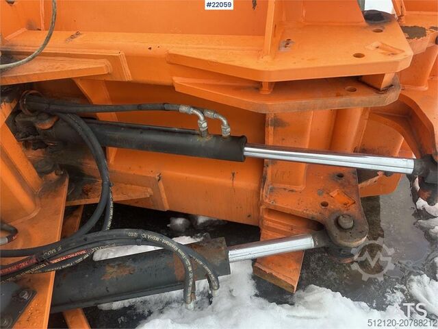 Baumaschine Schmidt U-H2 folding wing plough