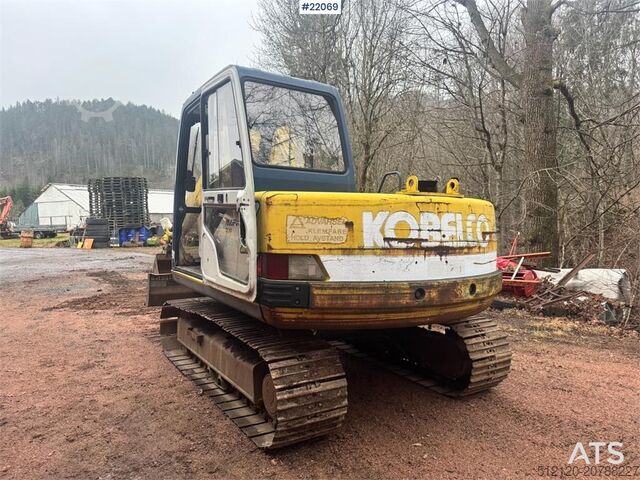 Raupenbagger Kobelco SK60 crawler excavator with bucket