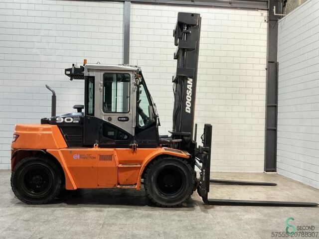 Gabelstapler Doosan D90S-7