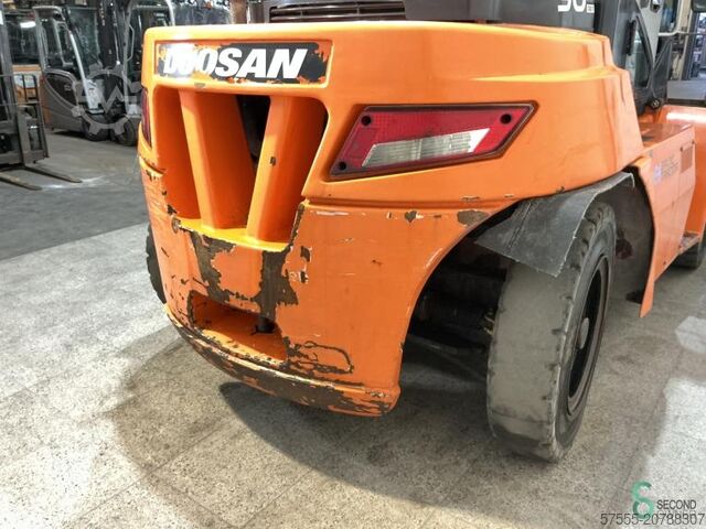 Gabelstapler Doosan D90S-7