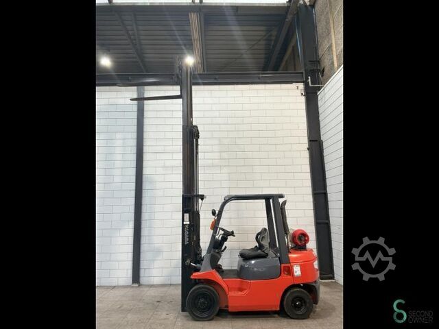 Gabelstapler LPG Toyota 7FGF25 2000 Toyota 7FGF25