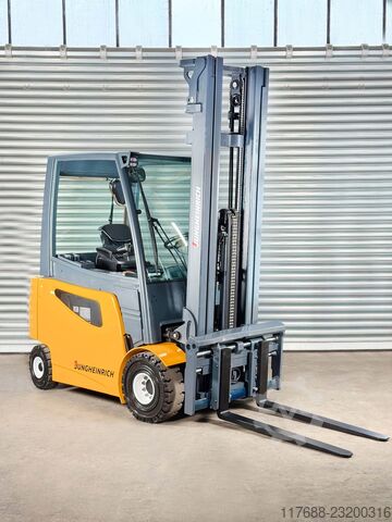 Elektro 4-Rad Jungheinrich Service Neu - Batterie 82%-6,5m Hub- 2,5t-Triplex