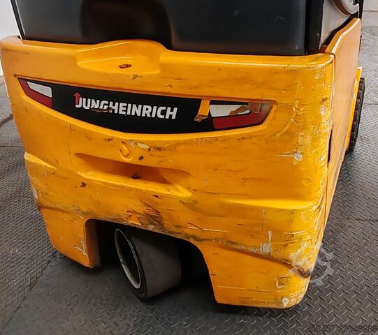 Electric - 3 wheels Jungheinrich EFG 218k batt 2023