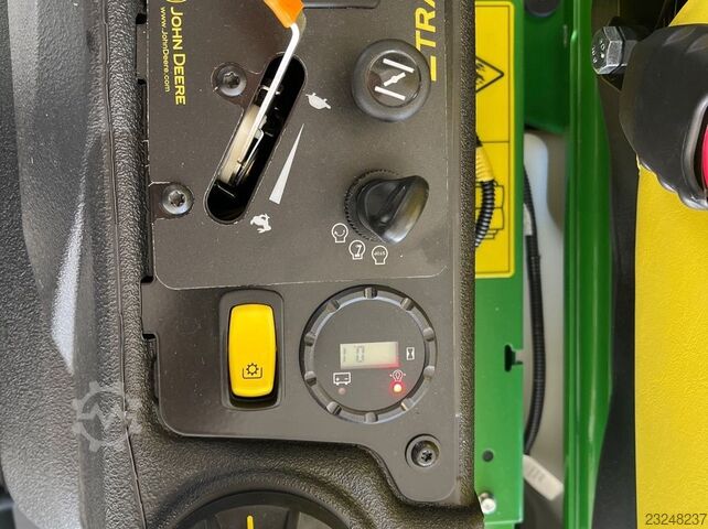  JOHN-DEERE Z740R-778425