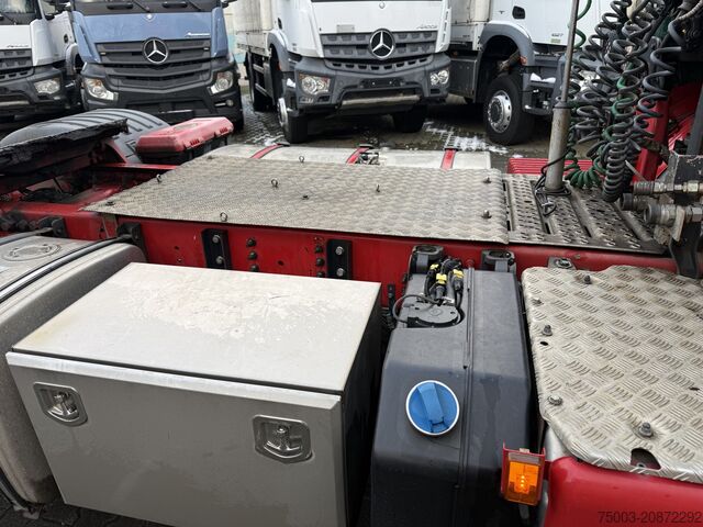 Standard tractor unit Scania R490 4X2 Topline